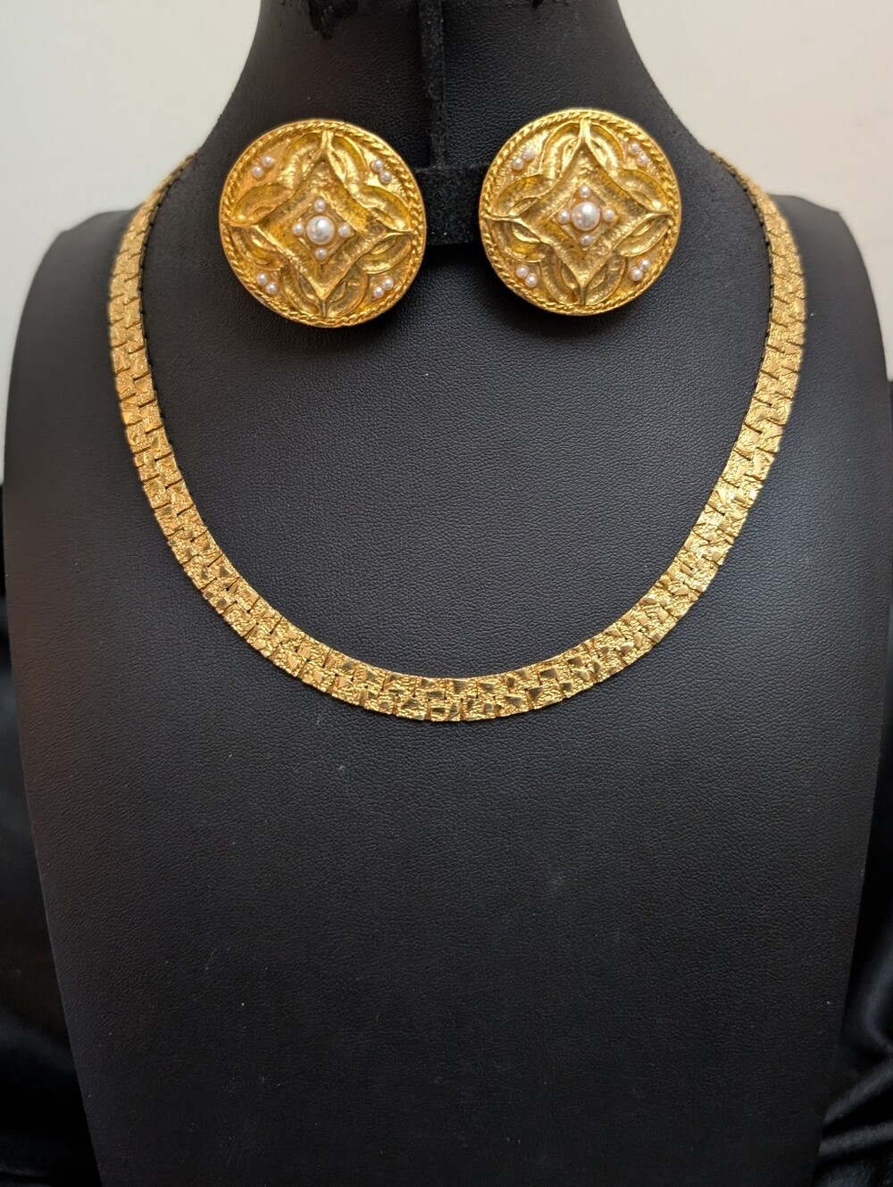 #17. Spectacular 80s  Vintage Brushed Gold Necklace & Earrings